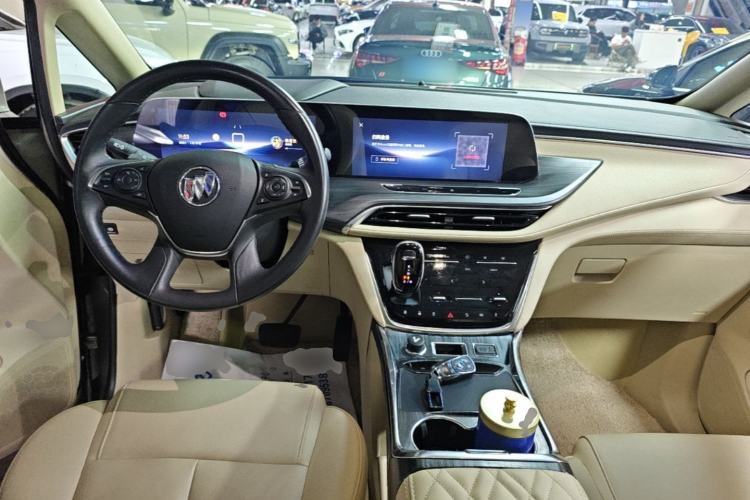 Used Buick GL8 2023 ES Lu Zun Deluxe Model Center Console