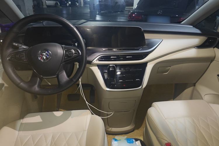 Used Buick GL8 2023 ES Lu Zun Comfort Model Center Console