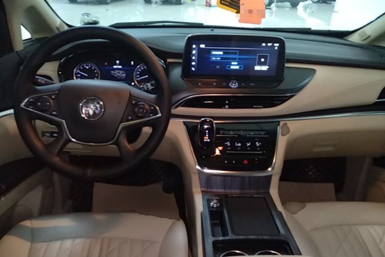Used Buick GL8 2023 Facelifted Land Cruiser Executive Luxury Version Center Console