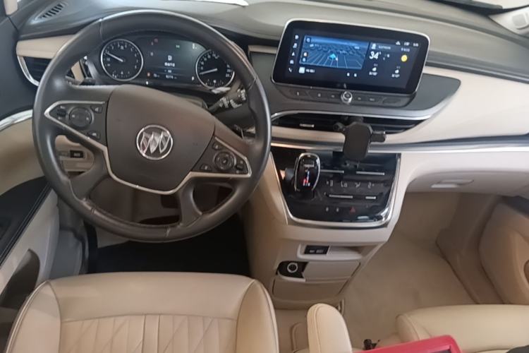 Used Buick GL8 2023 Facelifted Land Cruiser Executive Luxury Version Center Console