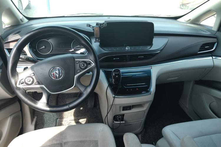 Used Buick GL8 2023 Land Executive Class Smart Enjoyment Model Center Console