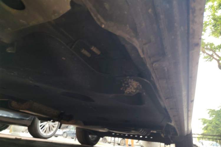 Used Buick GL8 2023 Land Executive Class Comfort Model Chassis Front Left
