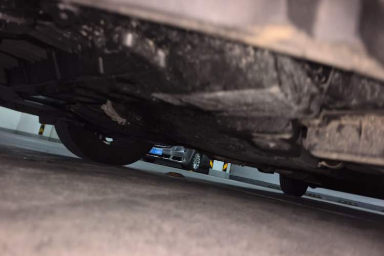Used Buick GL8 2023 Land Executive Class Smart Enjoyment Model Chassis Front Left