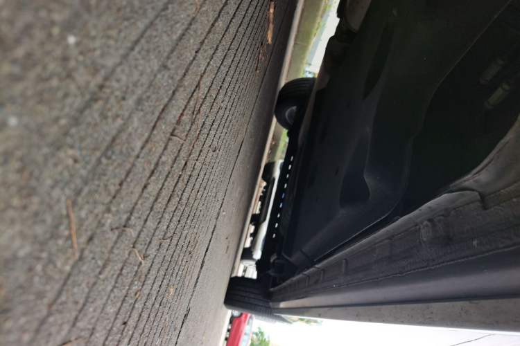 Used Buick GL8 2023 Land Executive Class Comfort Model Chassis Front Left