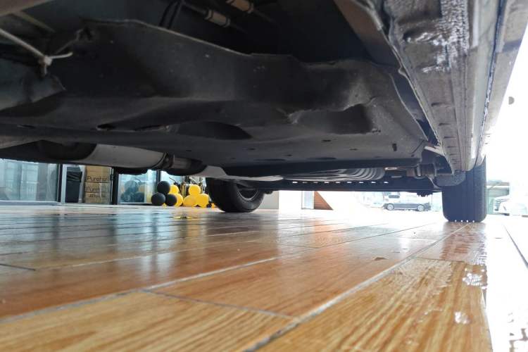 Used Buick GL8 2023 Land Executive Class Comfort Model Chassis Front Left
