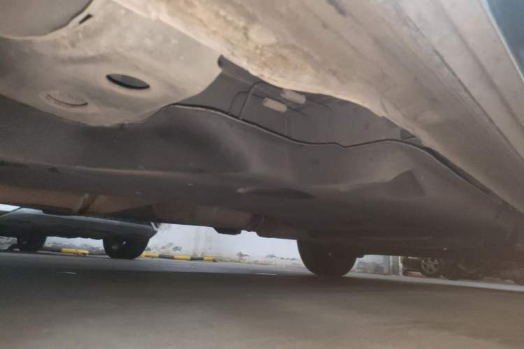 Used Buick GL8 2023 Land Executive Class Smart Enjoyment Model Chassis Front Left