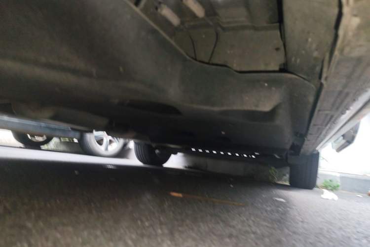 Used Buick GL8 2023 Land Executive Class Comfort Model Chassis Front Left