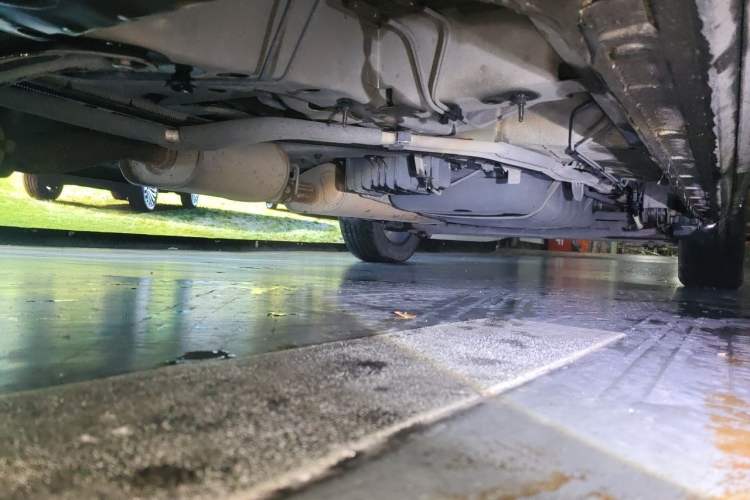 Used Buick GL8 2023 Land Executive Class Smart Enjoyment Model Chassis Front Left