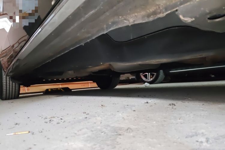 Used Buick GL8 2023 Land Executive Class Comfort Model Chassis Front Right