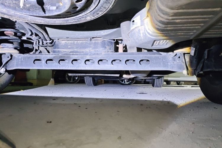 Used Buick GL8 2023 Land Executive Class Comfort Model Chassis Rear
