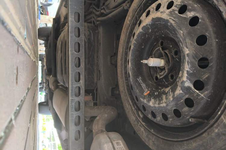 Used Buick GL8 2023 Facelifted Land Cruiser Executive Luxury Version Chassis Rear