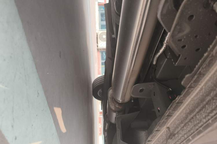 Used Buick GL8 2023 Land Executive Class Comfort Model Chassis Rear Right