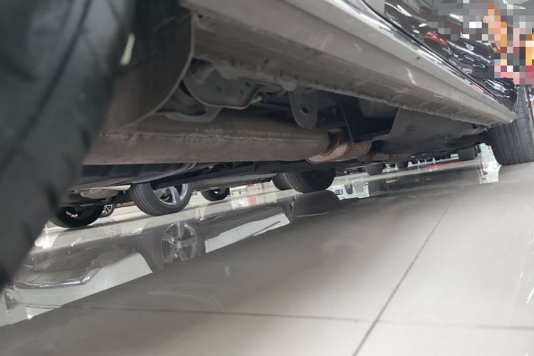 Used Buick GL8 2023 Facelifted Land Cruiser Executive Luxury Version Chassis Rear Right