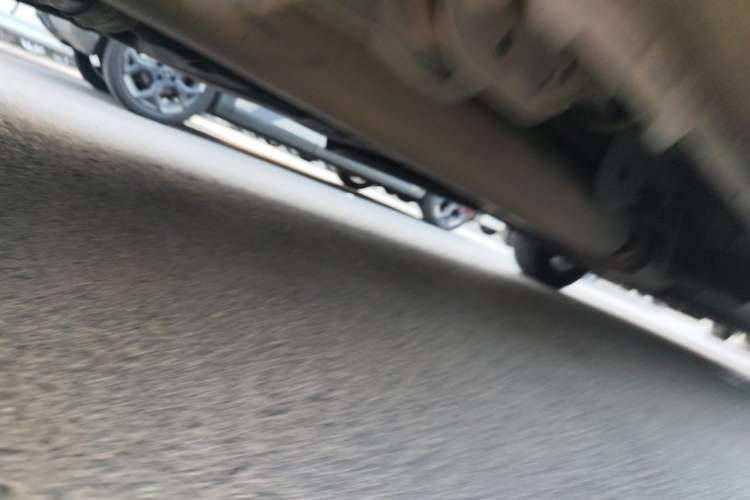 Used Buick GL8 2023 Facelifted Land Cruiser Executive Luxury Version Chassis Rear Right