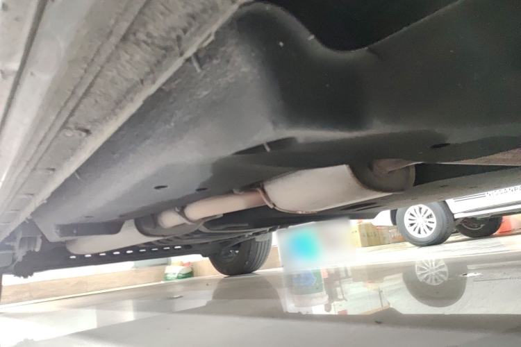 Used Buick GL8 2023 Facelifted Land Cruiser Executive Luxury Version Chassis Rear Right