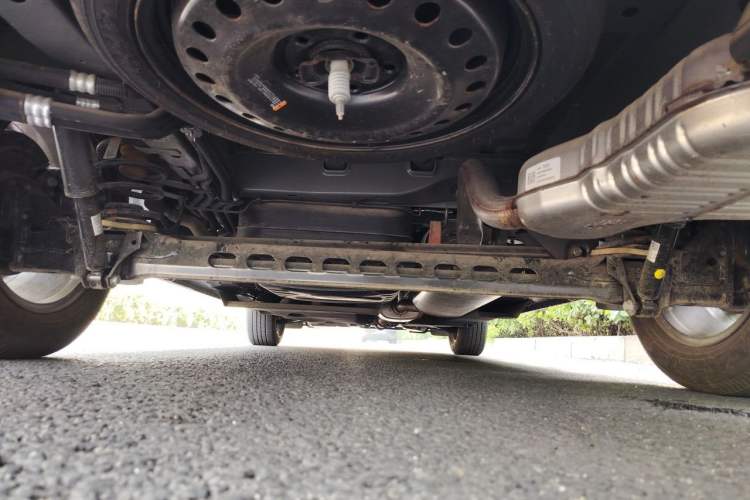 Used Buick GL8 2023 Facelifted Land Cruiser Executive Luxury Version Chassis Rear