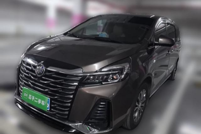 Buick GL8 2023 Facelifted Land Cruiser Executive Luxury Version usado