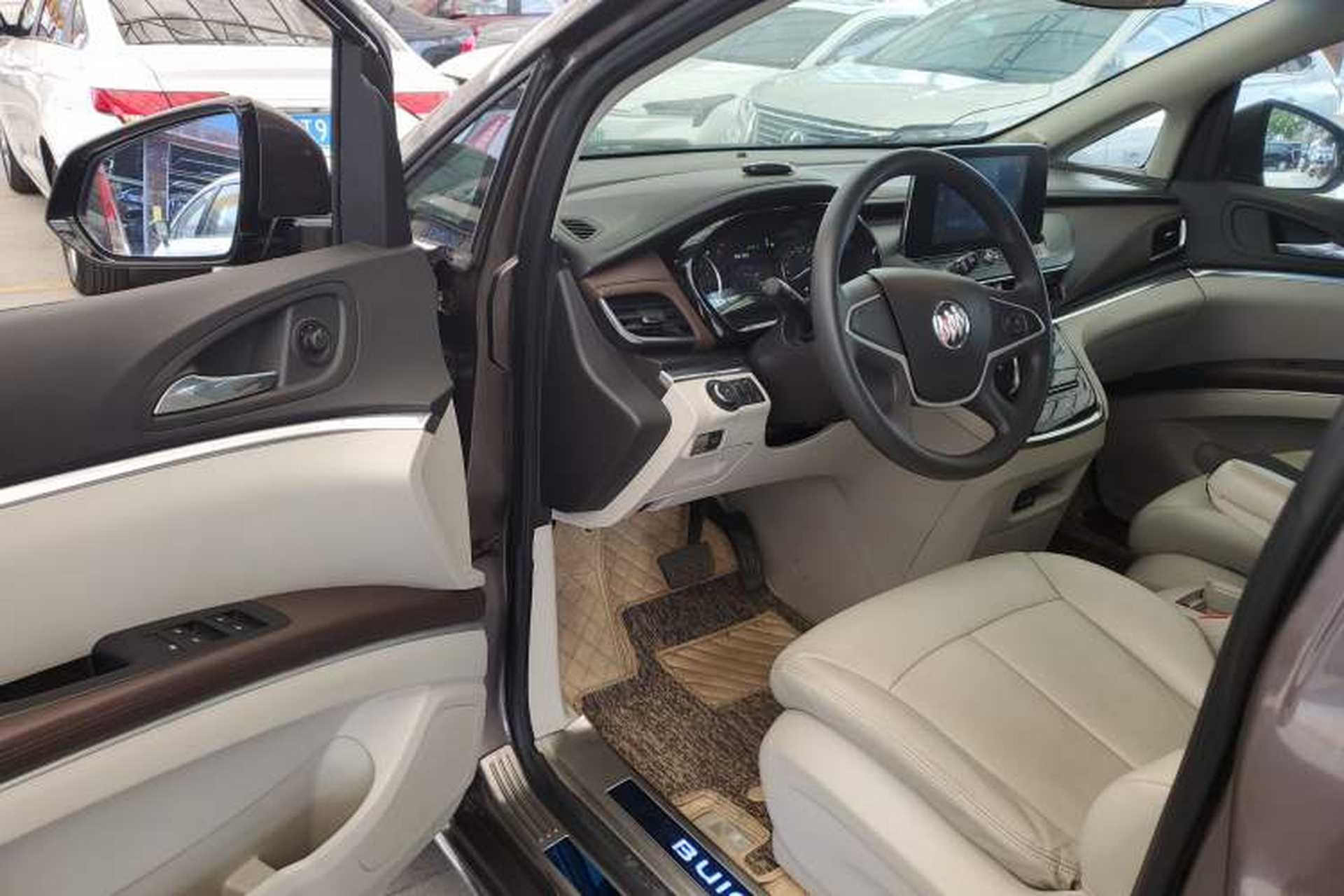 Used Buick GL8 2023 Land Executive Class Comfort Model Driver Seat