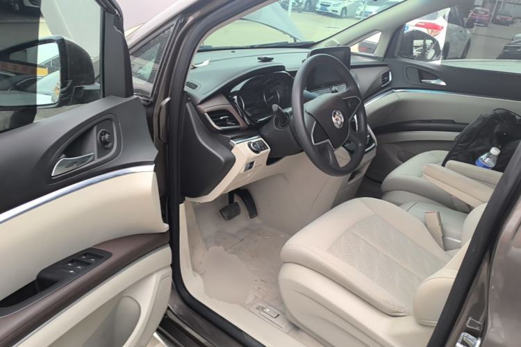 Used Buick GL8 2023 Land Executive Class Comfort Model Driver Seat