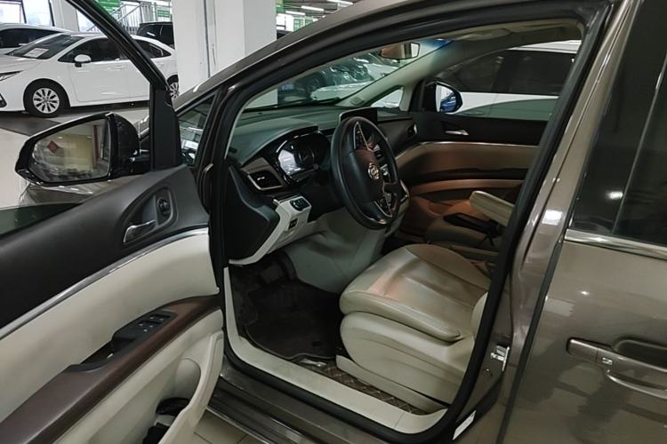 Used Buick GL8 2023 Land Executive Class Smart Enjoyment Model Driver Seat