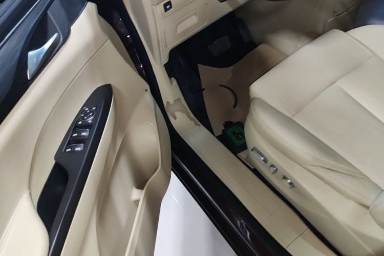Used Buick GL8 2023 ES Lu Zun Deluxe Model Driver Seat