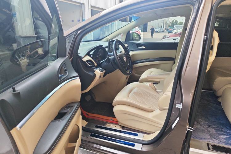 Used Buick GL8 2023 Land Executive Class 652T Luxury Model Driver Seat