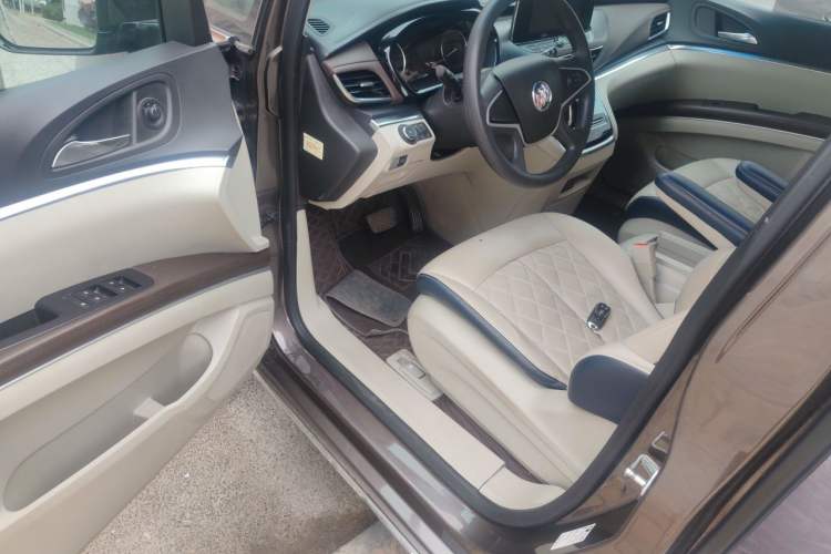 Used Buick GL8 2023 Land Executive Class Comfort Model Driver Seat