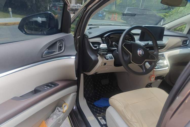 Used Buick GL8 2023 Land Executive Class Comfort Model Driver Seat