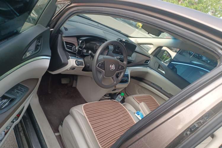 Used Buick GL8 2023 Land Executive Class Smart Enjoyment Model Driver Seat