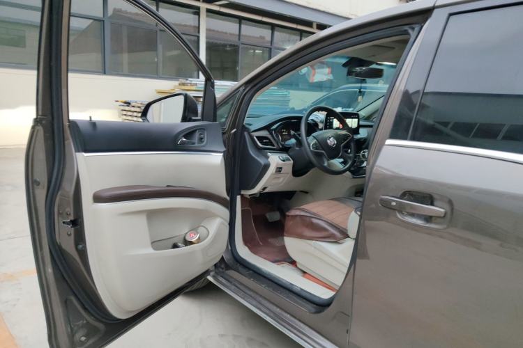 Used Buick GL8 2023 Land Executive Class Smart Enjoyment Model Driver Seat