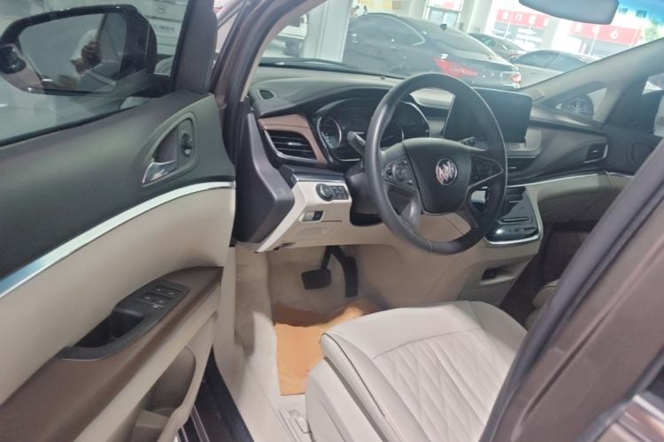 Used Buick GL8 2023 Land Executive Class 652T Luxury Model Driver Seat