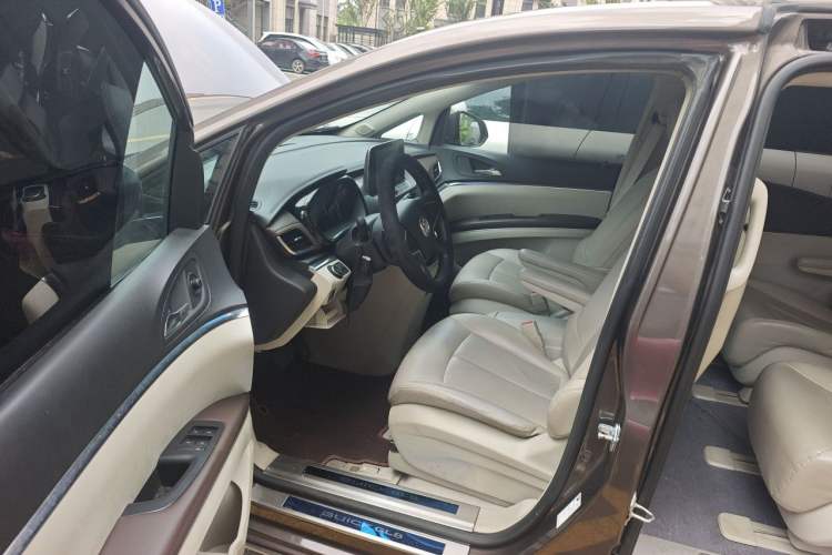 Used Buick GL8 2023 Land Executive Class Comfort Model Driver Seat