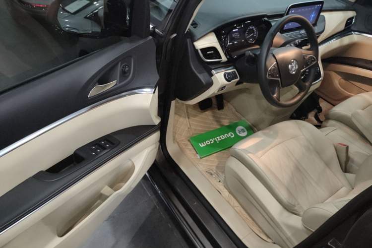 Used Buick GL8 2023 Facelifted Land Cruiser Executive Luxury Version Driver Seat