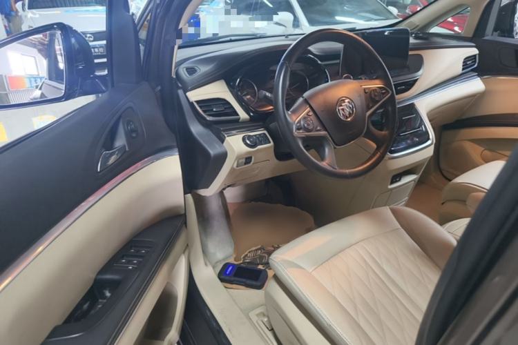 Used Buick GL8 2023 Facelifted Land Cruiser Executive Luxury Version Driver Seat