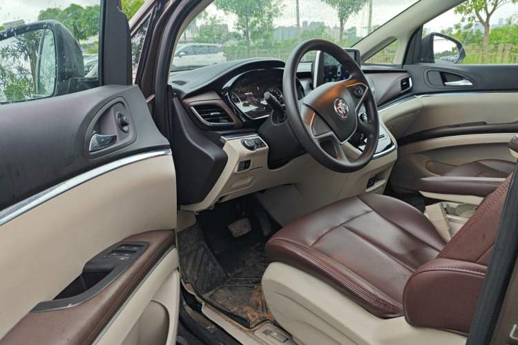 Used Buick GL8 2023 Land Executive Class Comfort Model Driver Seat
