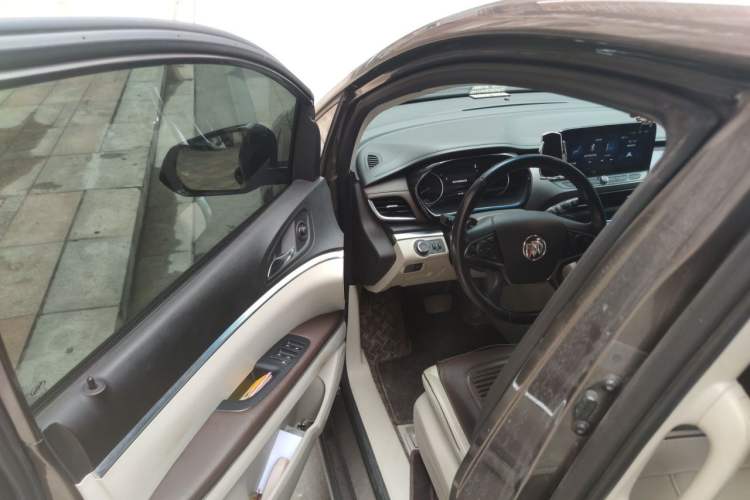 Used Buick GL8 2023 Land Executive Class 652T Luxury Model Driver Seat