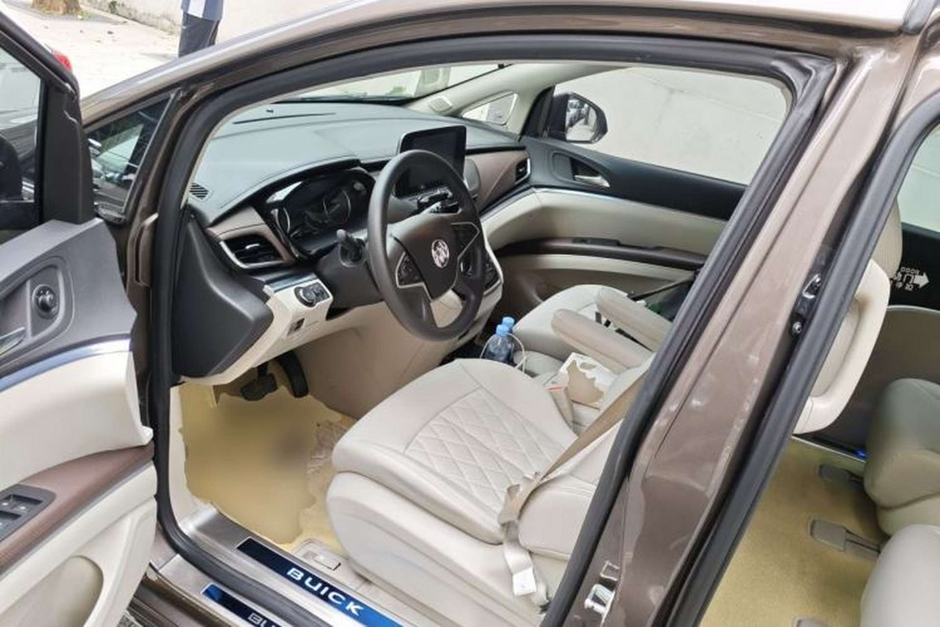 Used Buick GL8 2023 Land Executive Class Comfort Model Driver Seat