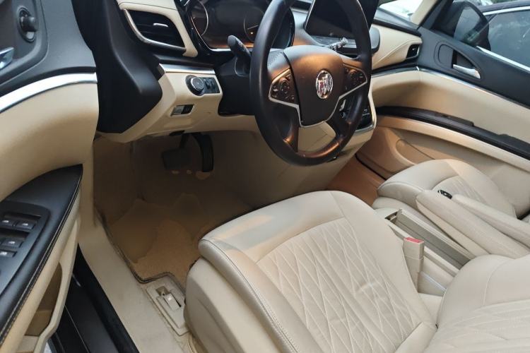 Used Buick GL8 2023 Land Executive Class 652T Luxury Model Driver Seat