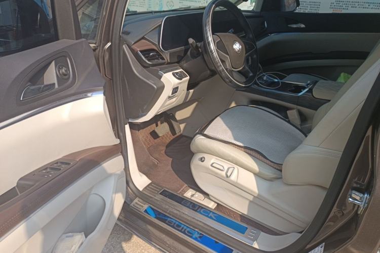 Used Buick GL8 2023 Land Executive Class Comfort Model Driver Seat
