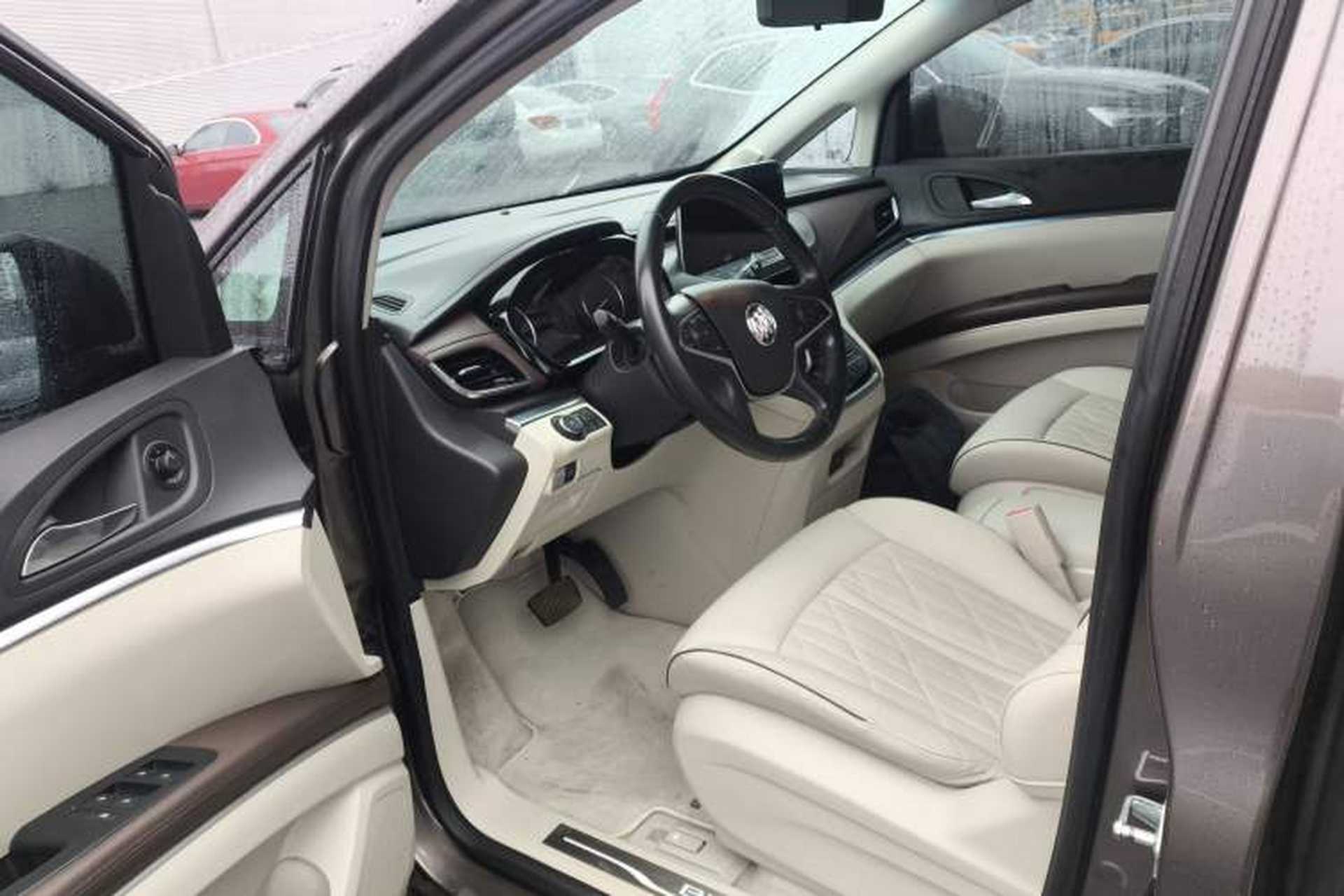 Used Buick GL8 2023 Land Executive Class Deluxe Model Driver Seat