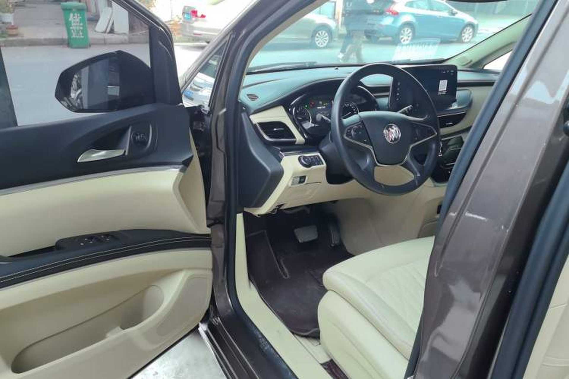 Used Buick GL8 2023 Facelifted Land Cruiser Executive Luxury Version Driver Seat