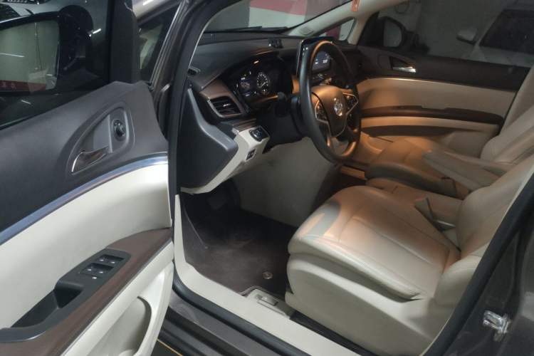 Used Buick GL8 2023 Land Executive Class Smart Enjoyment Model Driver Seat