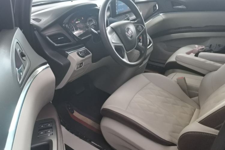 Used Buick GL8 2023 Land Executive Class Comfort Model Driver Seat