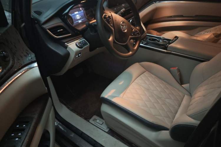 Used Buick GL8 2023 Land Executive Class Smart Enjoyment Model Driver Seat