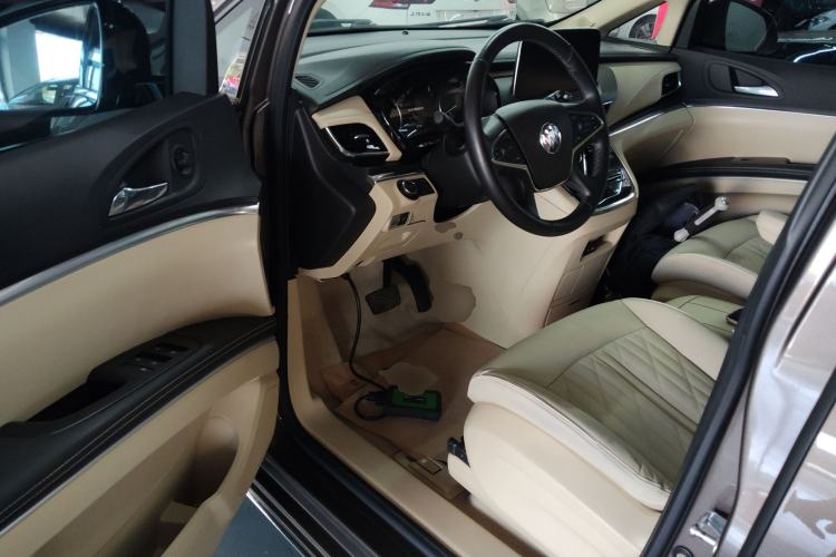Used Buick GL8 2023 Land Executive Class 652T Luxury Model Driver Seat