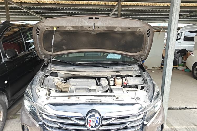 Used Buick GL8 2023 Facelifted Land Cruiser Executive Luxury Version Engine Bay