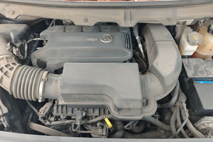 Used Buick GL8 2023 Facelifted Land Cruiser Executive Luxury Version Engine Bay
