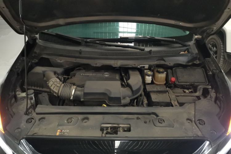 Used Buick GL8 2023 Land Executive Class Comfort Model Engine Bay