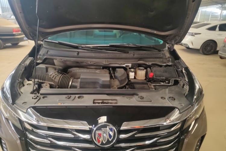 Used Buick GL8 2023 Facelifted Land Cruiser Executive Luxury Version Engine Bay