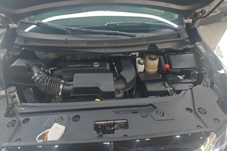 Used Buick GL8 2023 Land Executive Class Comfort Model Engine Bay